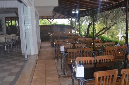 Gölgören Balık Lokantası, Bahçe Bölümü