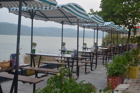 Gölgören Balık Lokantası, Bahçe Bölümü